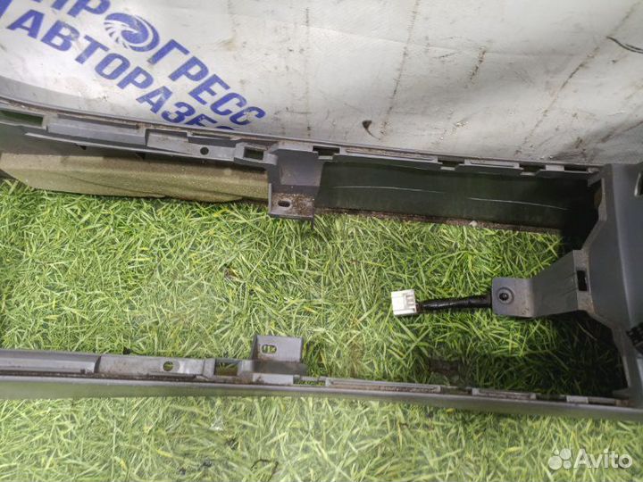 Подлокотник Mazda 6 Gg седан 1.8 L8 2004