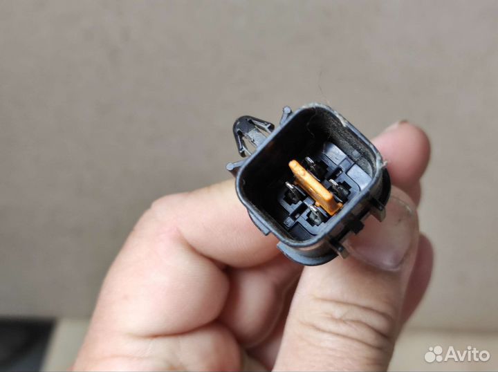 Привод замка передней правой двери Спортейдж 1