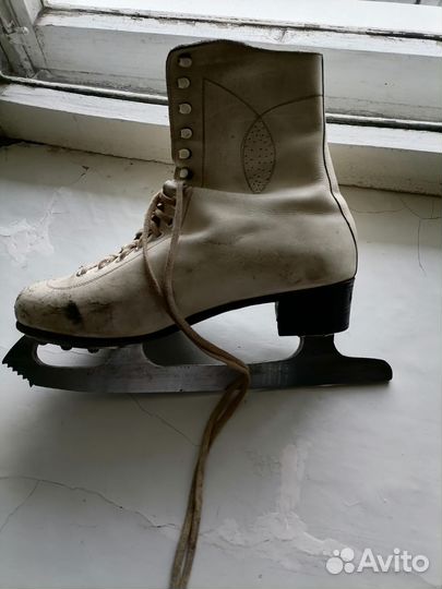 Коньки фигурные