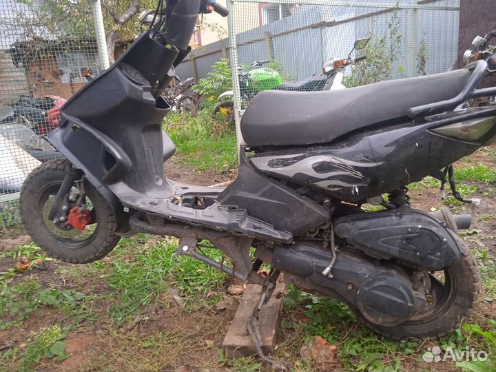 Скутер 150 кубов