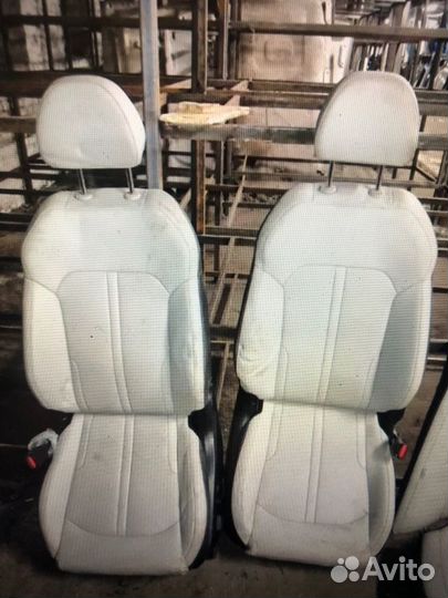 Сиденья комплект Kia K5