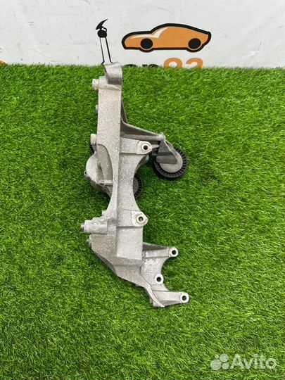 Кронштейн генератора Volkswagen Passat B7 cbta