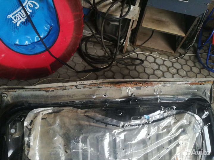 Дверь багажника тайота рав 4 2002г