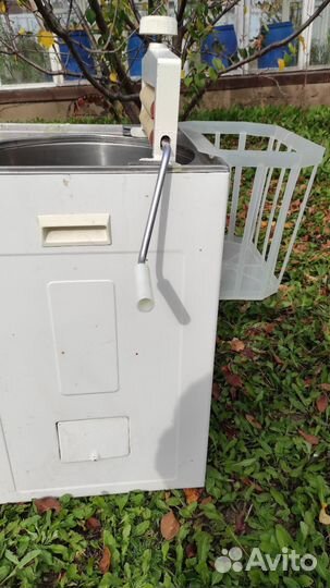 Машина стиральная бытовая 