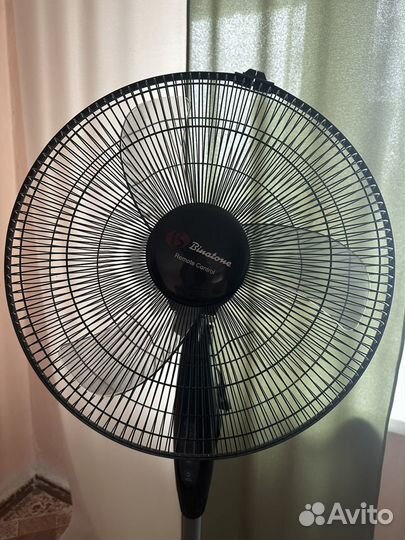 Вентилятор напольный Binaton