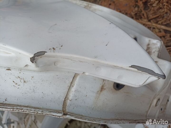 Заднее правое крыло для форд фокус 3 универсал