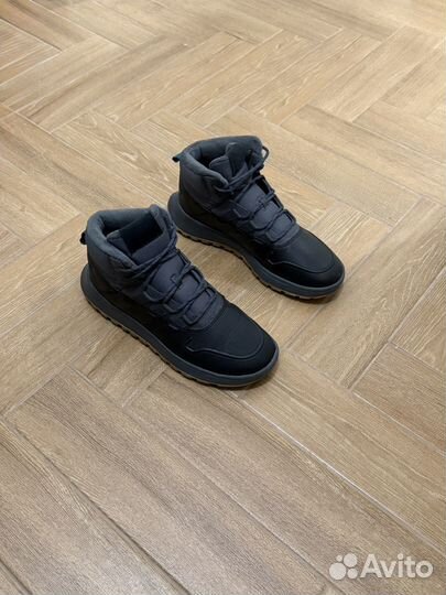 Кроссовки Adidas