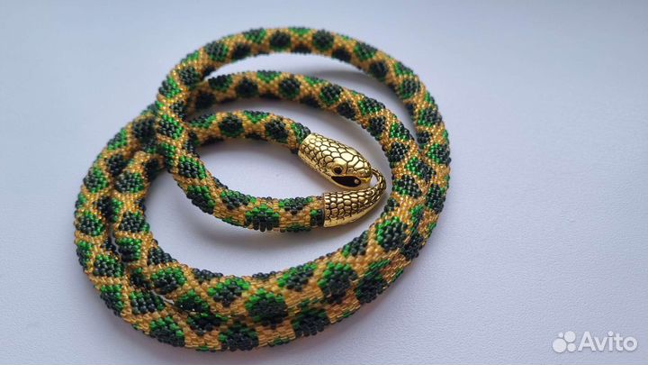 Змея из бисера