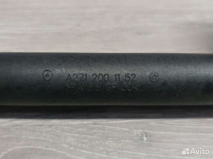 Патрубок системы охлаждения Mercedes M271