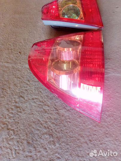 Задние фонари Toyota Corolla 120
