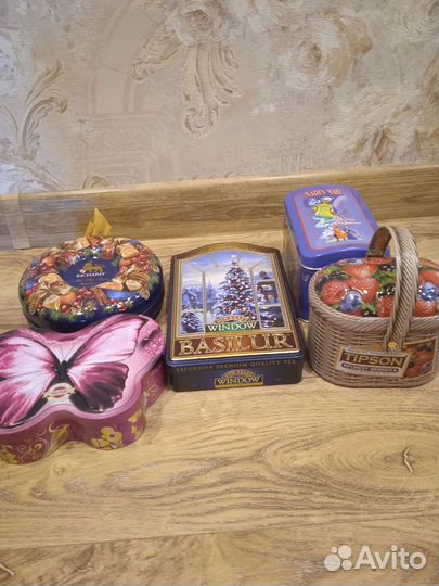 Жестяные банки, шкатулка музыкальная из по чая