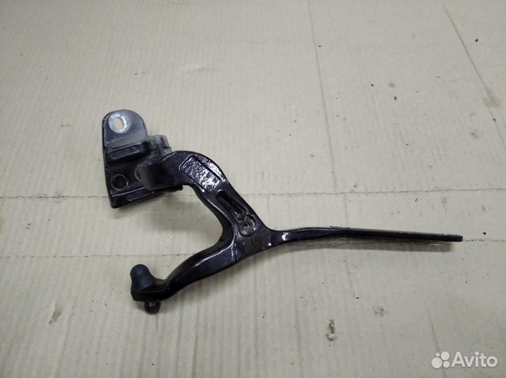 Петля крышки багажника w211 E-class 648.961 2004