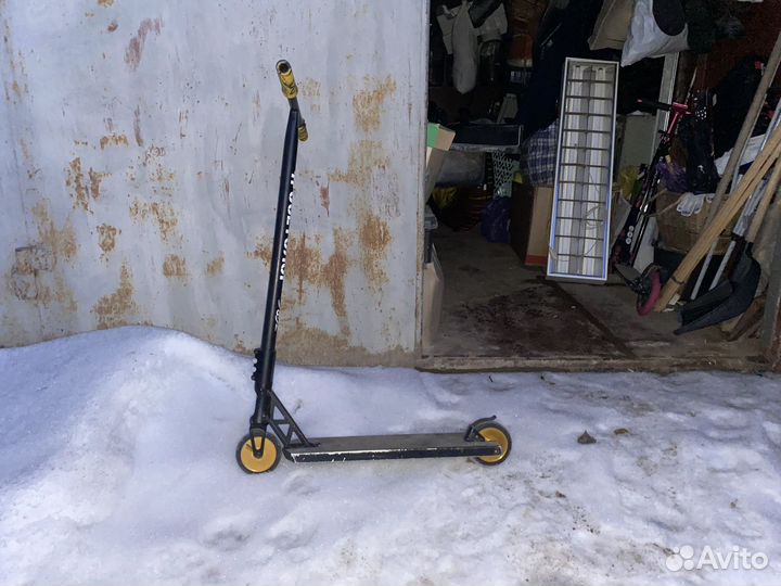 Трюковой самокат tech team zorg