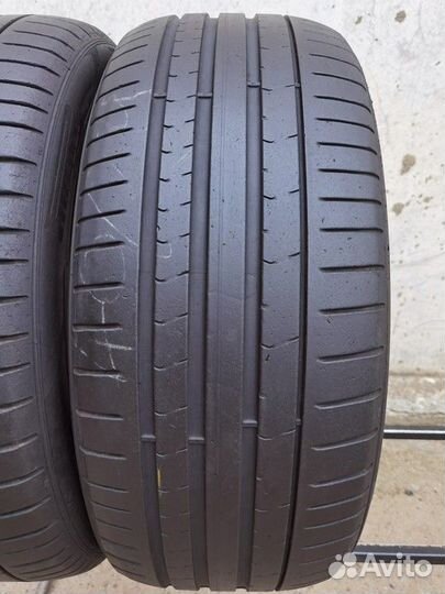 Pirelli P Zero 245/40 R19 94W