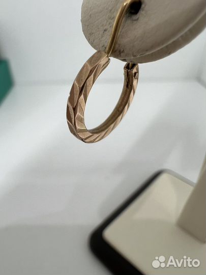 Золотые серьги 585