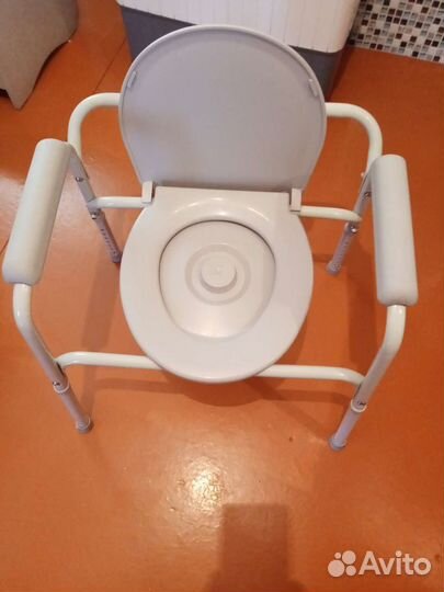Санитарный стул туалет