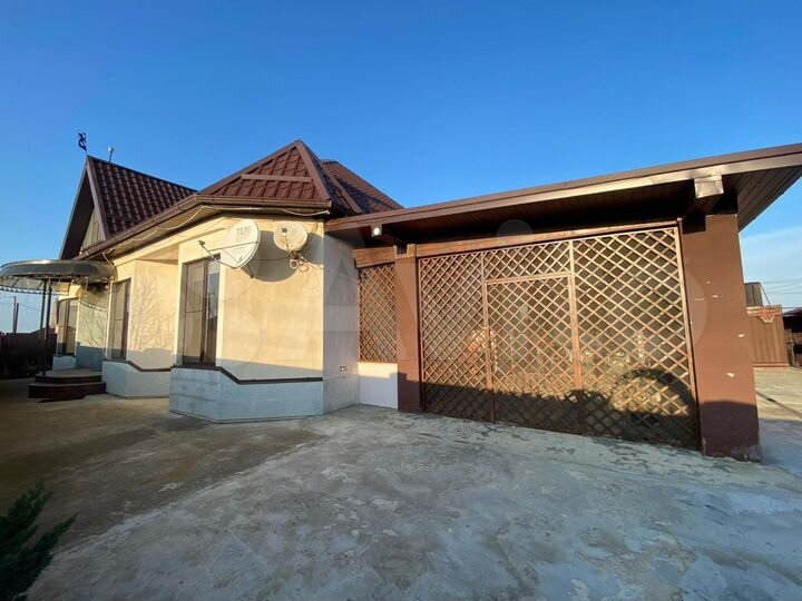 Дом 260 м² на участке 6 сот.