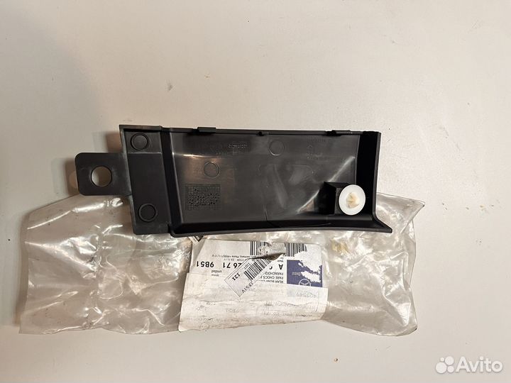 Накладка заднего бампера правая для Mercedes Benz