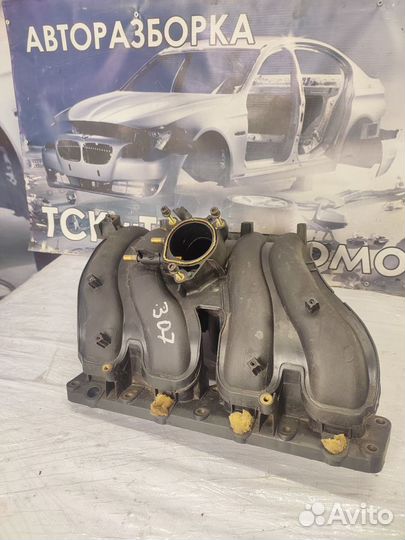 Впускной коллектор Peugeot 307