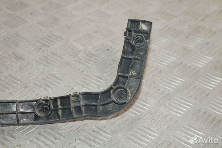 Кронштейн бампера задний лев Suzuki Grand Vitara 3