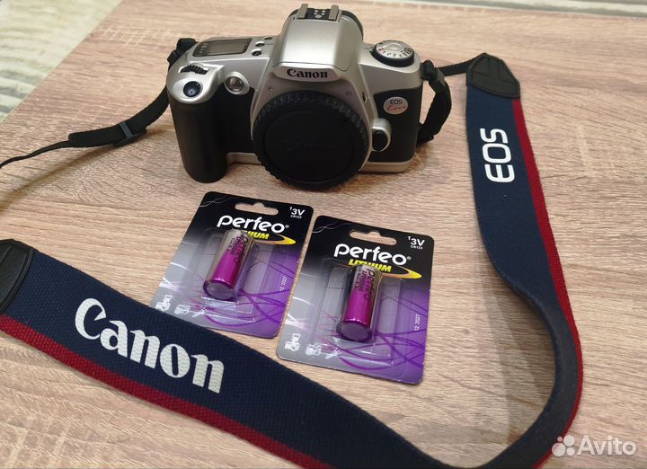 Canon EOS Kiss (EOS 500) body (с date и Panorama)