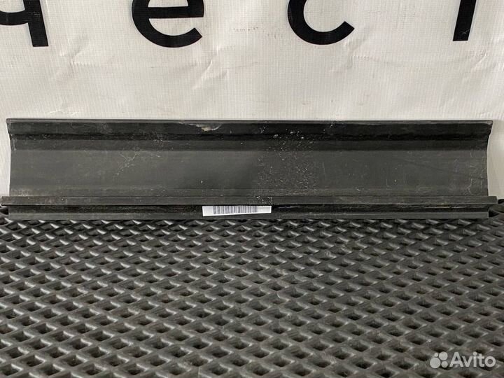 Резинка спойлера Volvo FH4 82632487