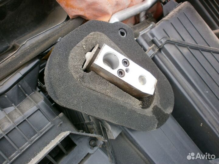 Клапан испарителя кондиционера Джили мк кросс