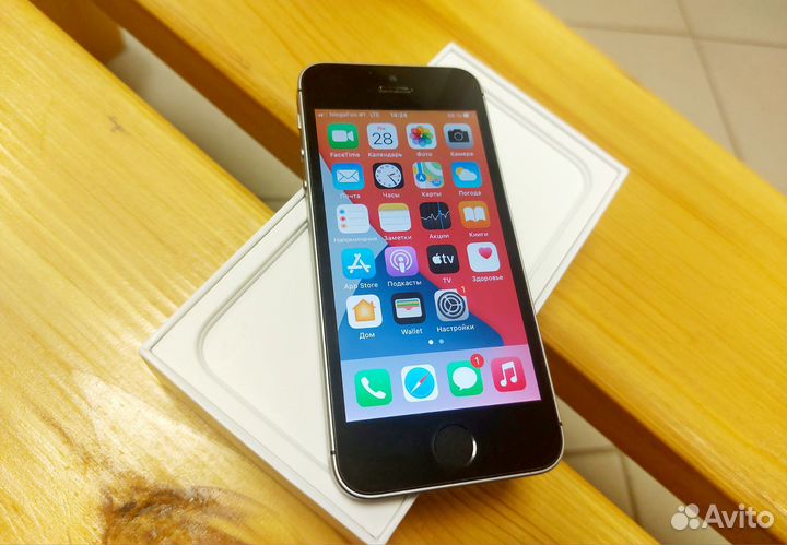 iPhone SE на 32 gb