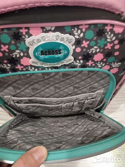 Школьный рюкзак с ортопедической спинкой Across