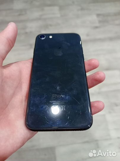 iPhone 8, 64 ГБ