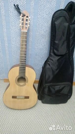 Классическая гитара yamaha c40m