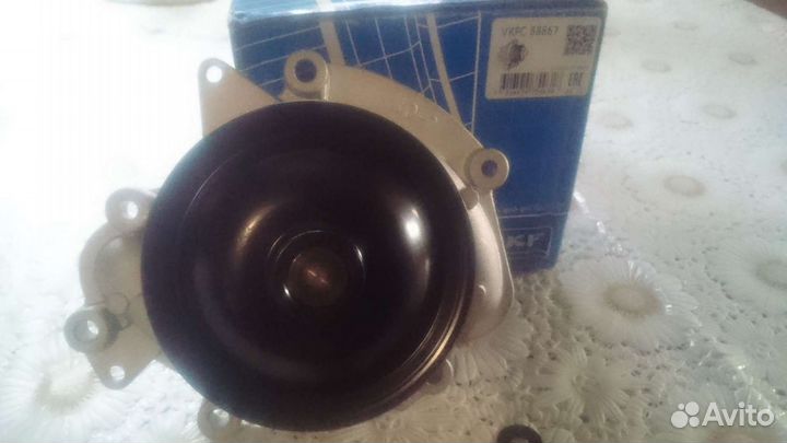 Помпа SKF мерседес ом 642 3.0 L