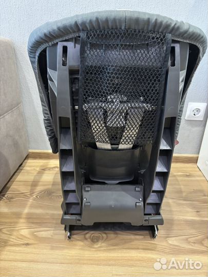 Автомобильное детское кресло britax romer