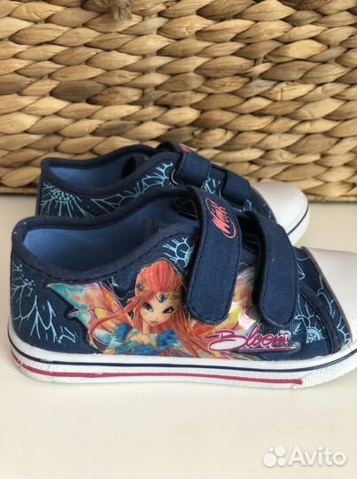 Продам новые кеды