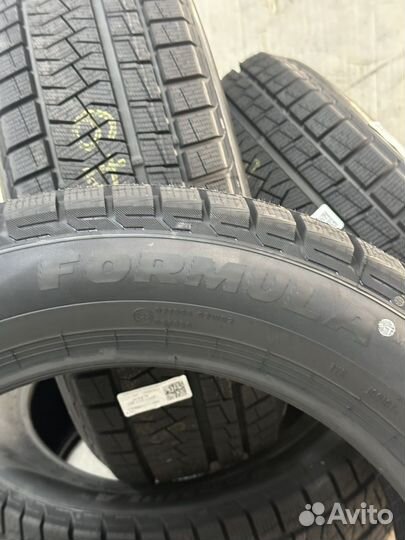 Pirelli Formula Ice FR 215/55 R17 98T