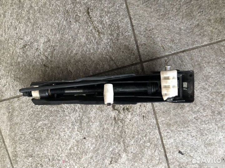 Домкрат Audi A8