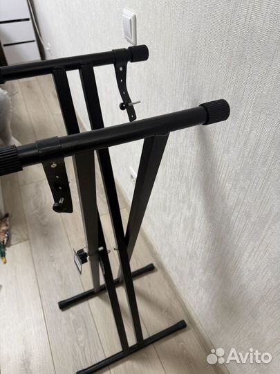 Стойка для клавишных инструментов