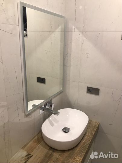 Зеркало с подсветкой для ванной