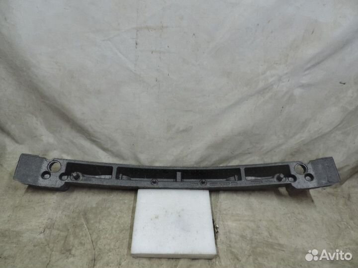 Абсорбер переднего бампера Toyota Camry 2017