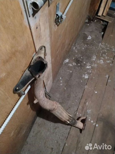 Продам Приемная труба Митсубиси Аиртрек 2.4