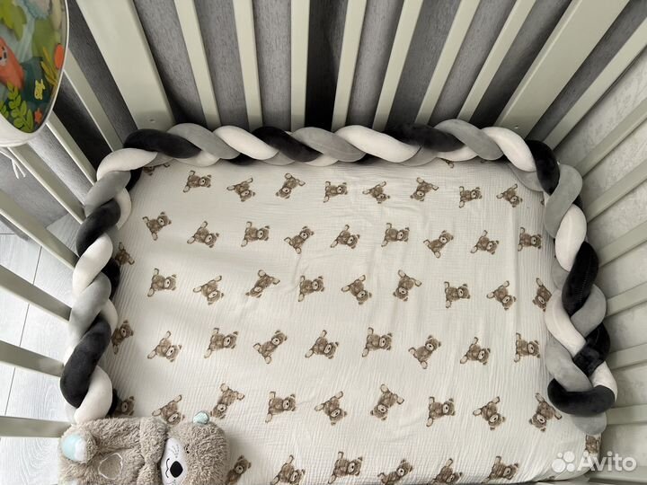 Косичка бортик в кроватку для новорожденного