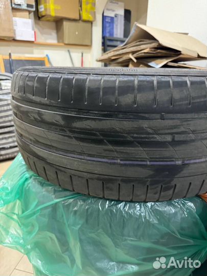 Nokian Tyres Hakka Black SUV 265/45 R21 104Y