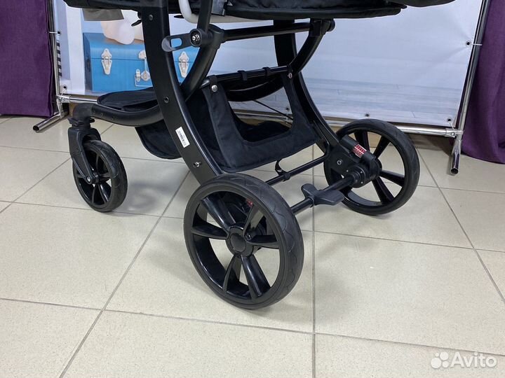 Коляска черная 2в1 и 3в1