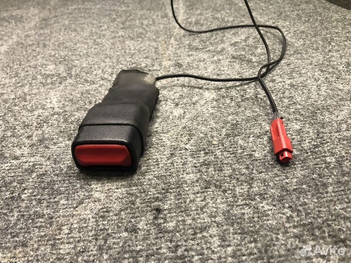 Замок ремня безопасности Mercedes W163 A1638600969