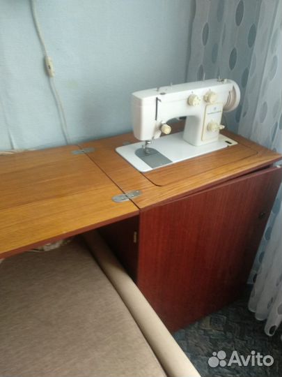 Швейная машина