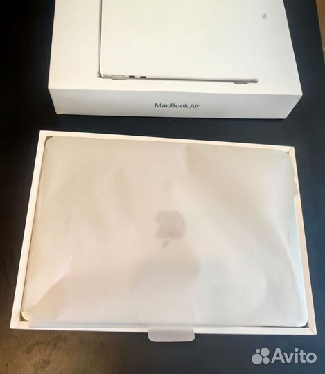 Macbook air 13 2024 m3 8gb 256gb
