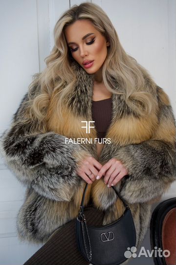 Шуба из меха лисы