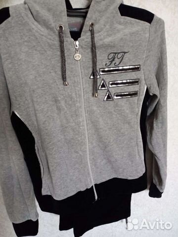 Спортивный костюм