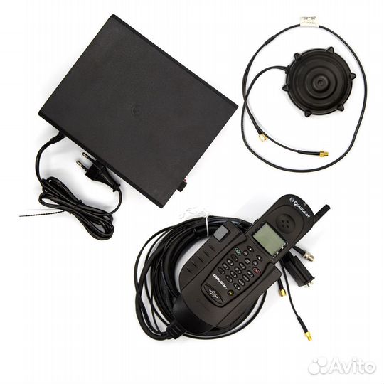 Телефон Qualcomm-1600 c автокомплектом