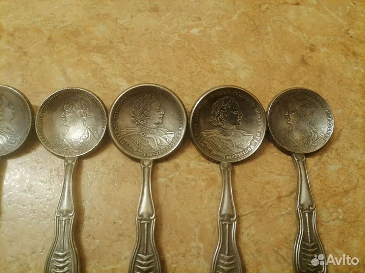 Ложка монета